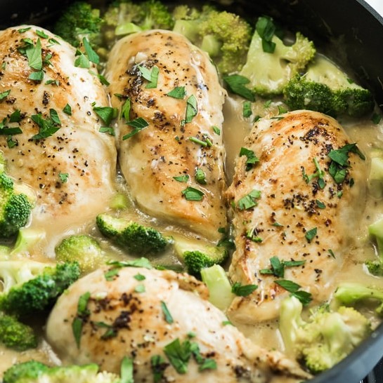 Skillet Creamy Garlic Chicken With Broccoli 1