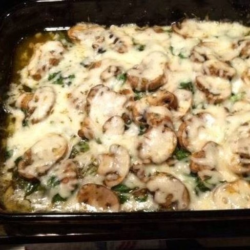 Chicken spinach and mushroom low carb oven dish