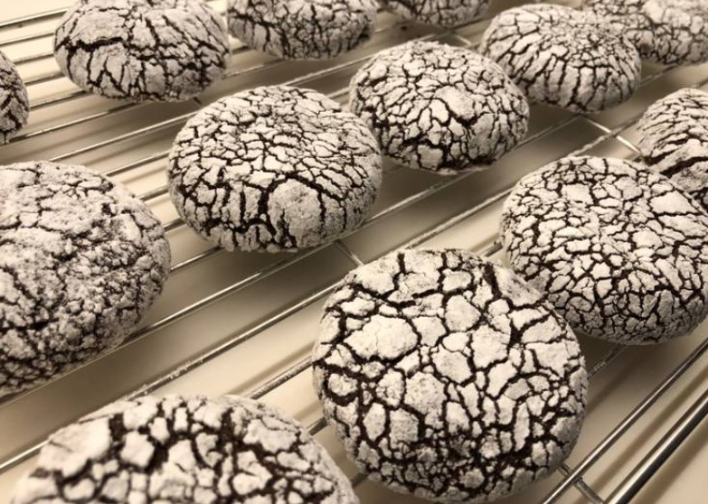 Chocolate Crinkle Cookies