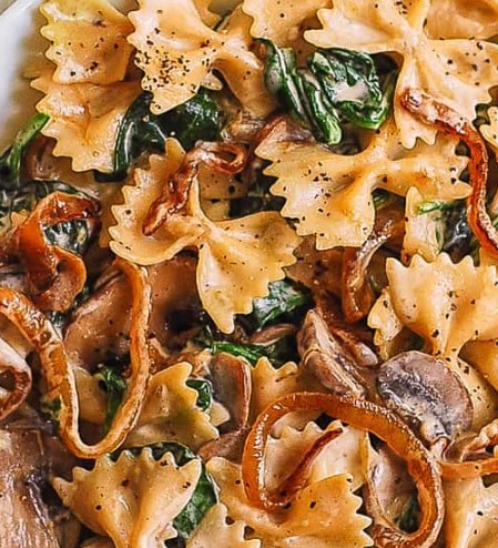 Creamy Bow Tie Pasta with Spinach, Mushrooms, Caramelized Onions