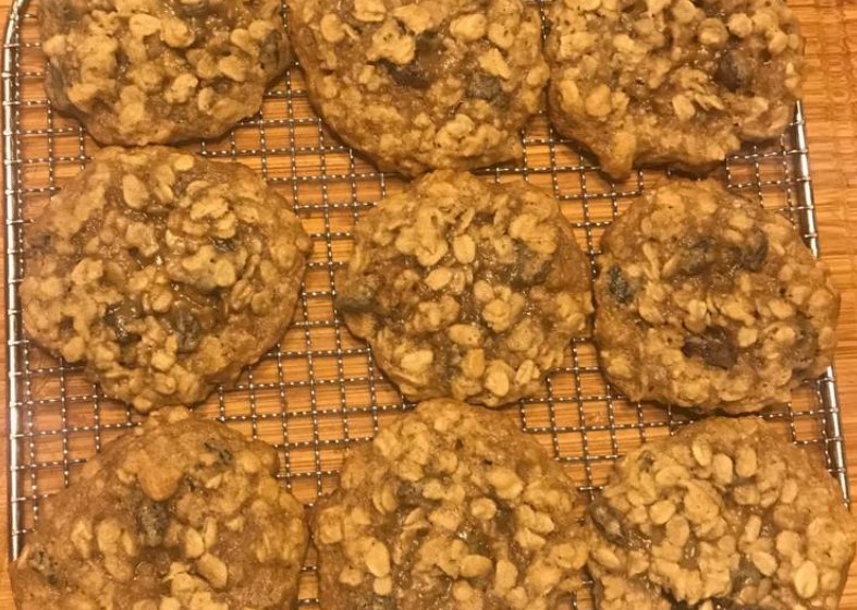 Quaker Oats Vanishing Oatmeal Rasin Cookies