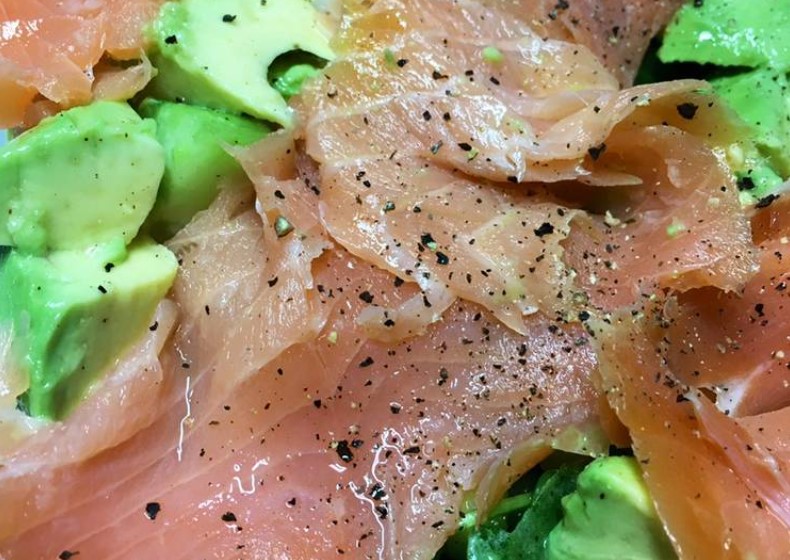 Keto Friendly Green salad with Smoked Salmon