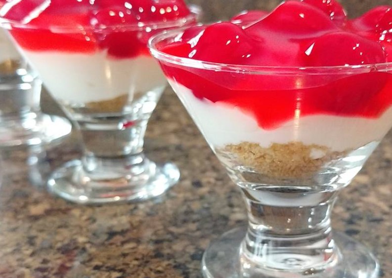 Tasty Mini Cherry Cheesecakes