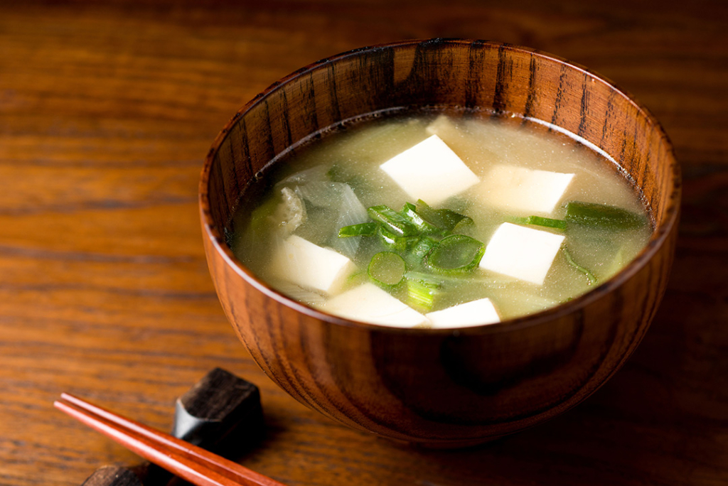 Umami Explosion: The Perfect Classic Japanese Miso Soup with Tofu Recipe Umami Explosion: The Perfect Classic Japanese Miso Soup with Tofu Recipe