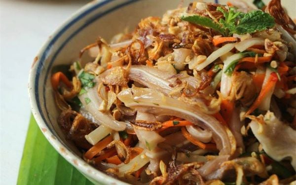 Crispy and Refreshing: A Simple Guide to Authentic Vietnamese Gỏi Ngó Sen (Lotus Root Salad)
