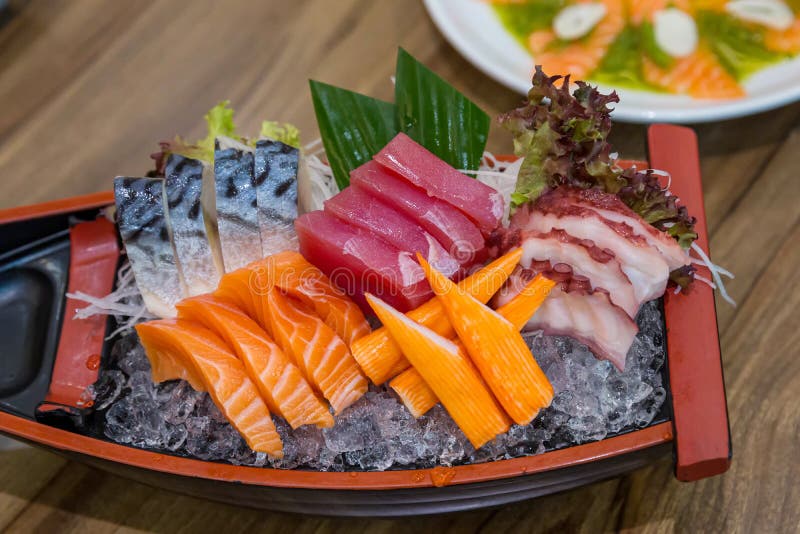 Unlock the Secrets to Perfect Fresh Japanese Sashimi: A Beginner’s Guide to Raw Fish Delights