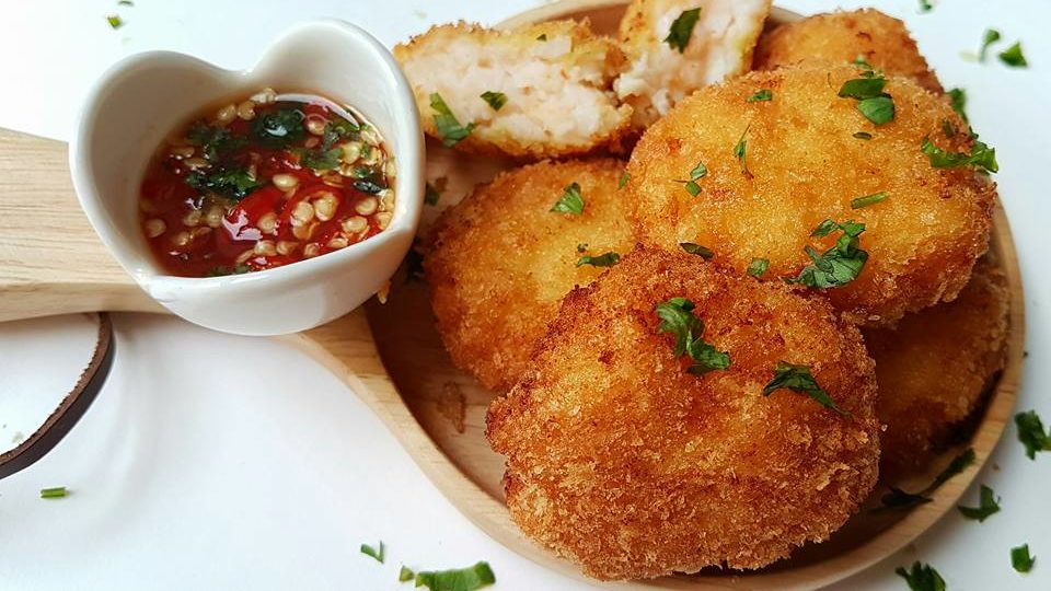 Spicy Thai Prawn Cakes: A Crispy Delight You Can Make at Home
