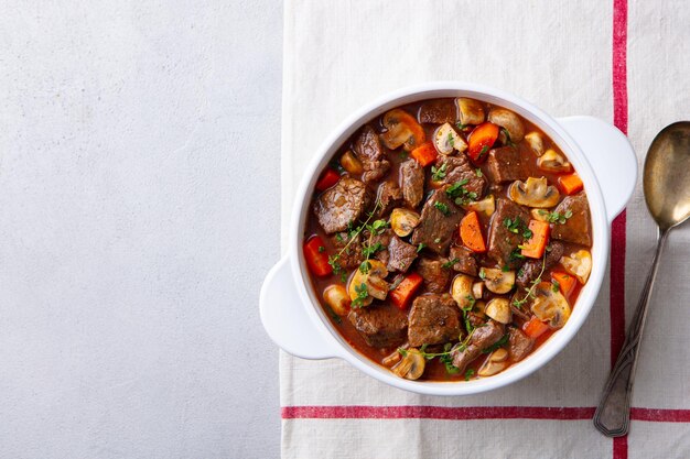Hearty and Delicious: Mastering Traditional Beef Bourguignon Stew